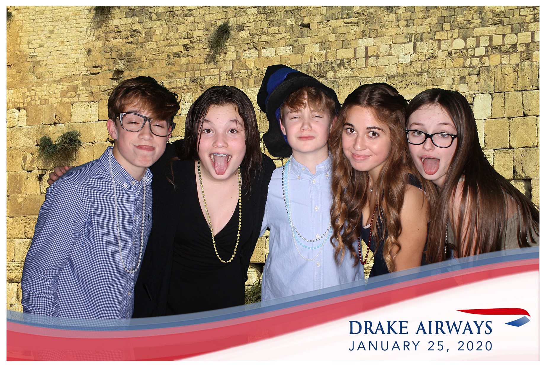 Drake Airways | View more photos from the event at gallery.photoboothcincy.com/u/PhotoBoothCincy/Drake-Airways